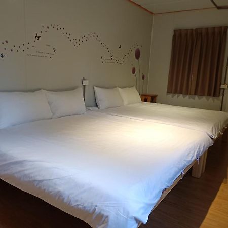 556 Homestay Danei Bagian luar foto