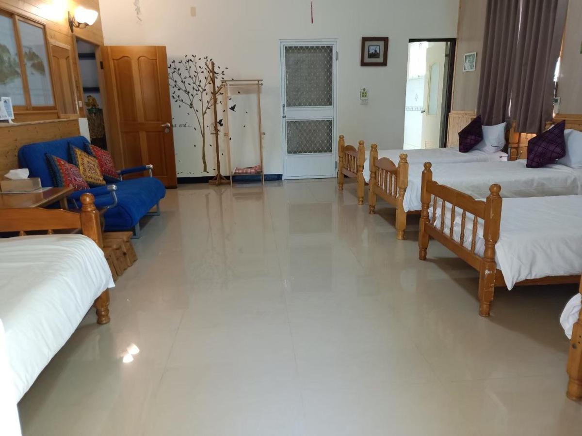 556 Homestay Danei Bagian luar foto