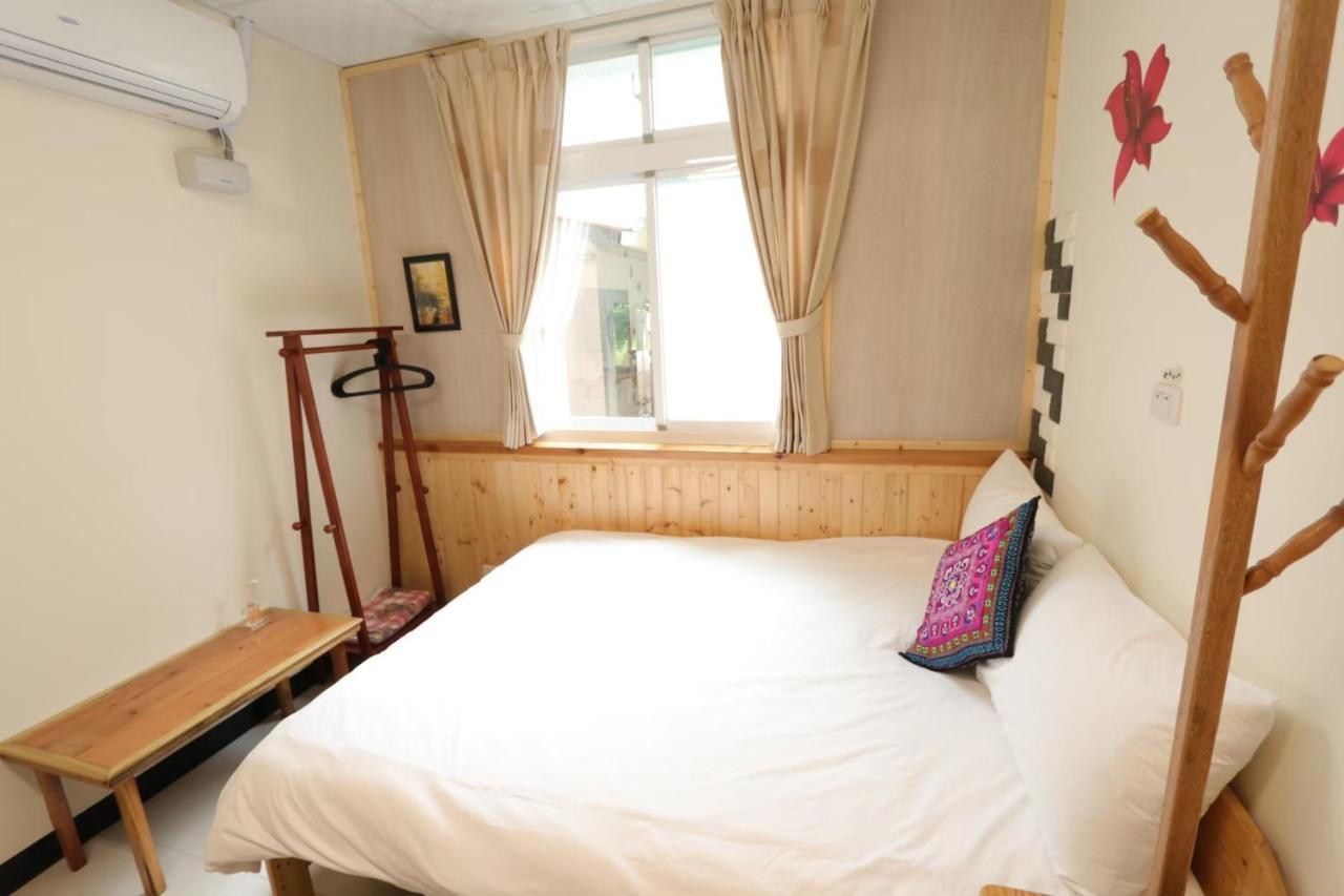 556 Homestay Danei Bagian luar foto