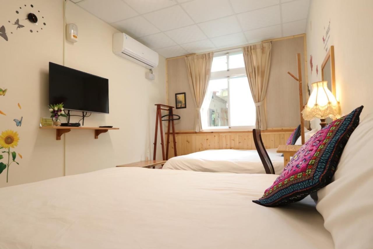 556 Homestay Danei Bagian luar foto