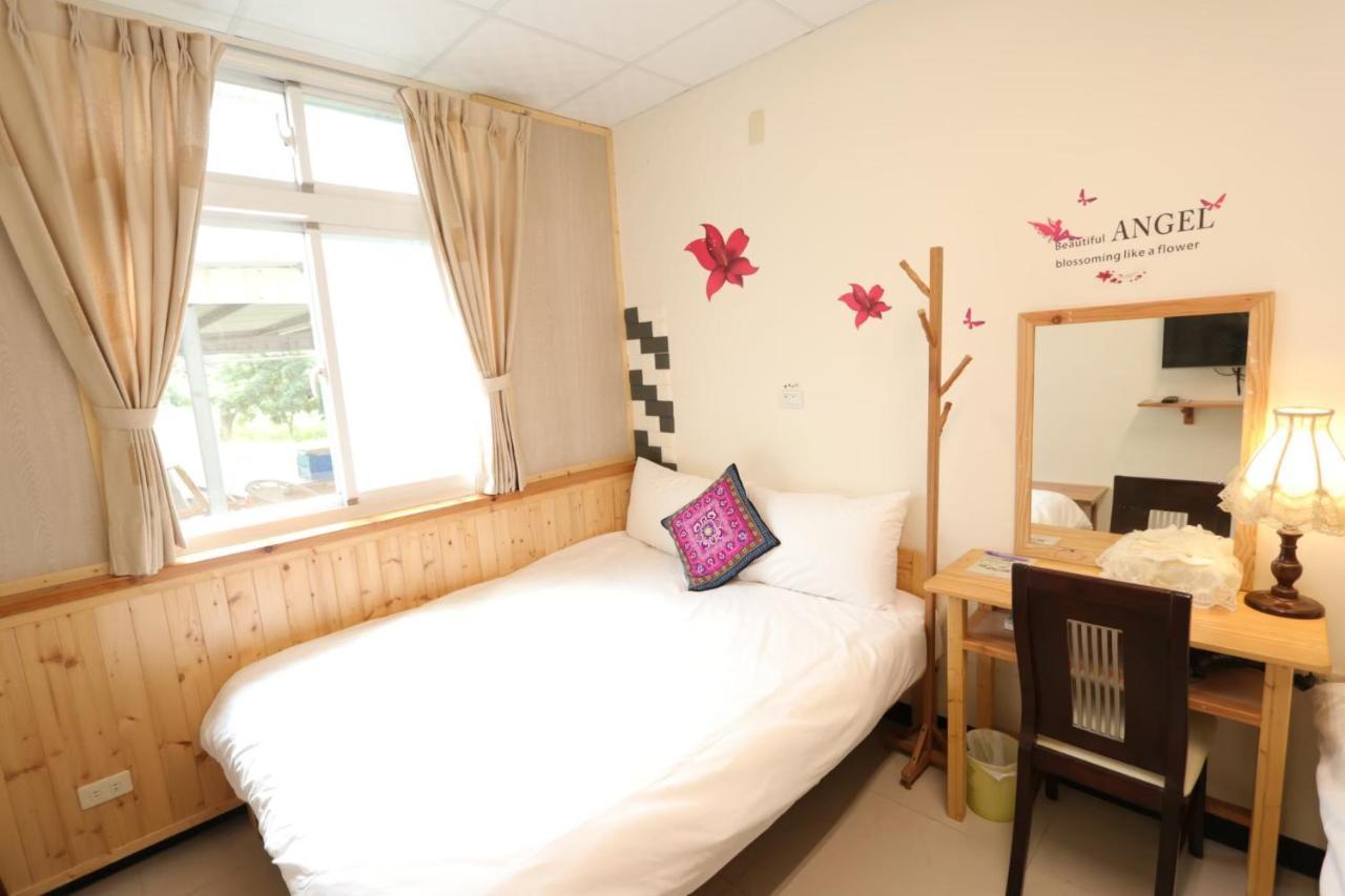 556 Homestay Danei Bagian luar foto